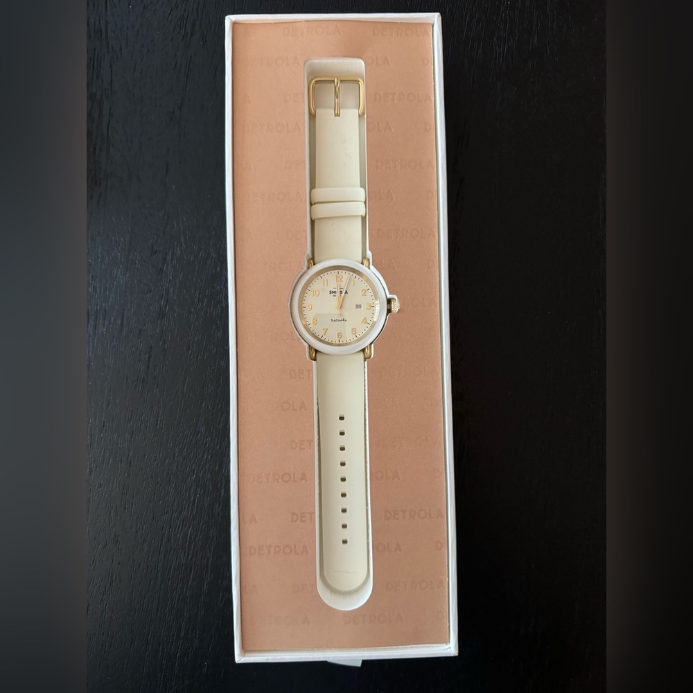 Unisex Shinola Detrola in Cream White / Gold